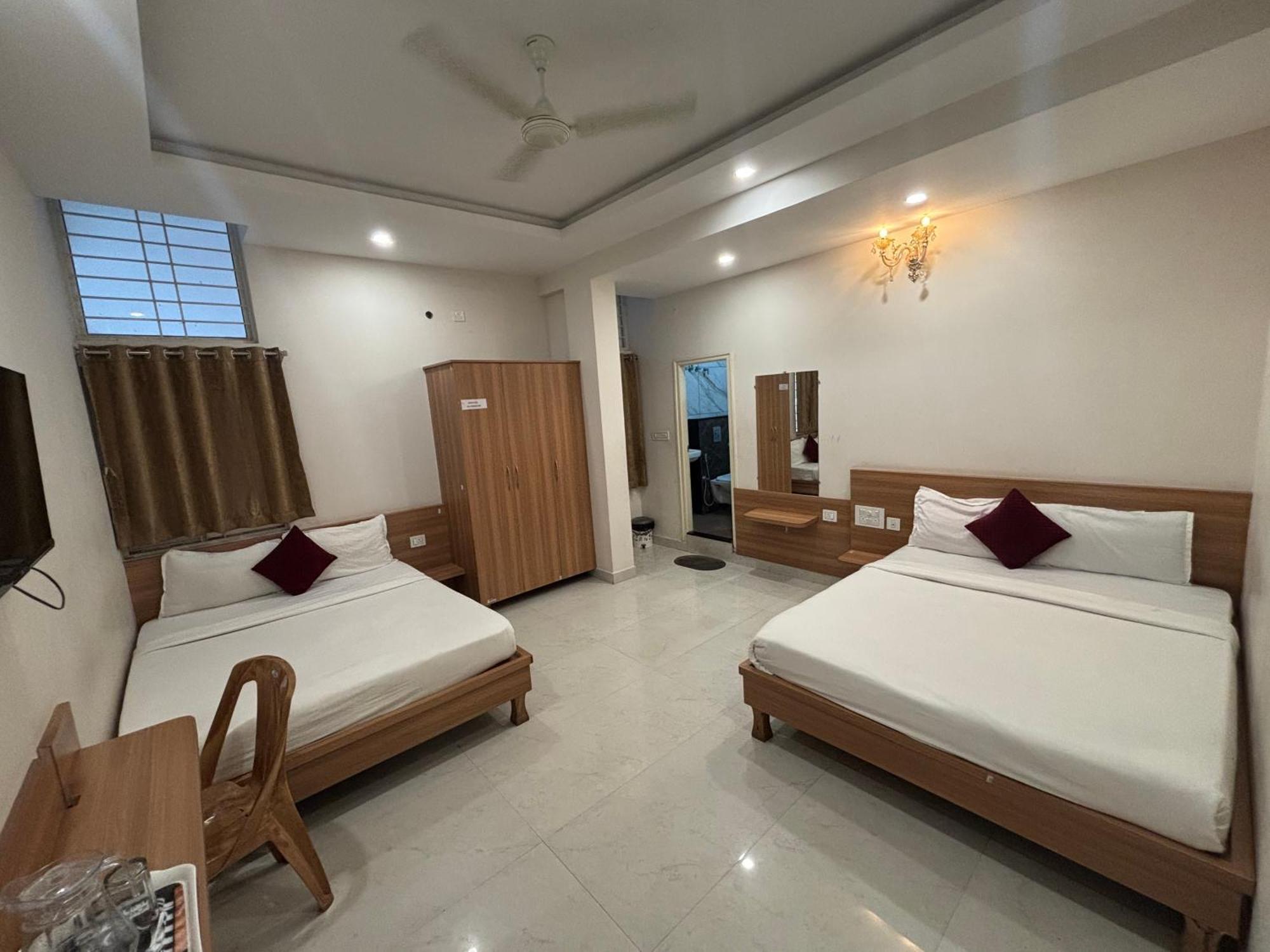 होटल Seema Palace 1 Km From Railwaystaion